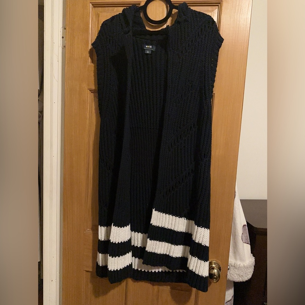 NWOT navy blue Maeve sleeveless long cardigan with sailor collar. Size M/L